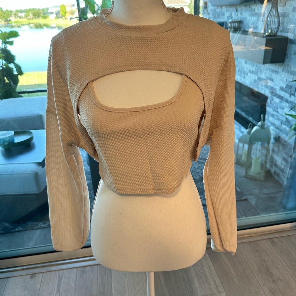 NEW ✨3 Pc SHEIN outfit. Cream Color - Picture 3 of 7